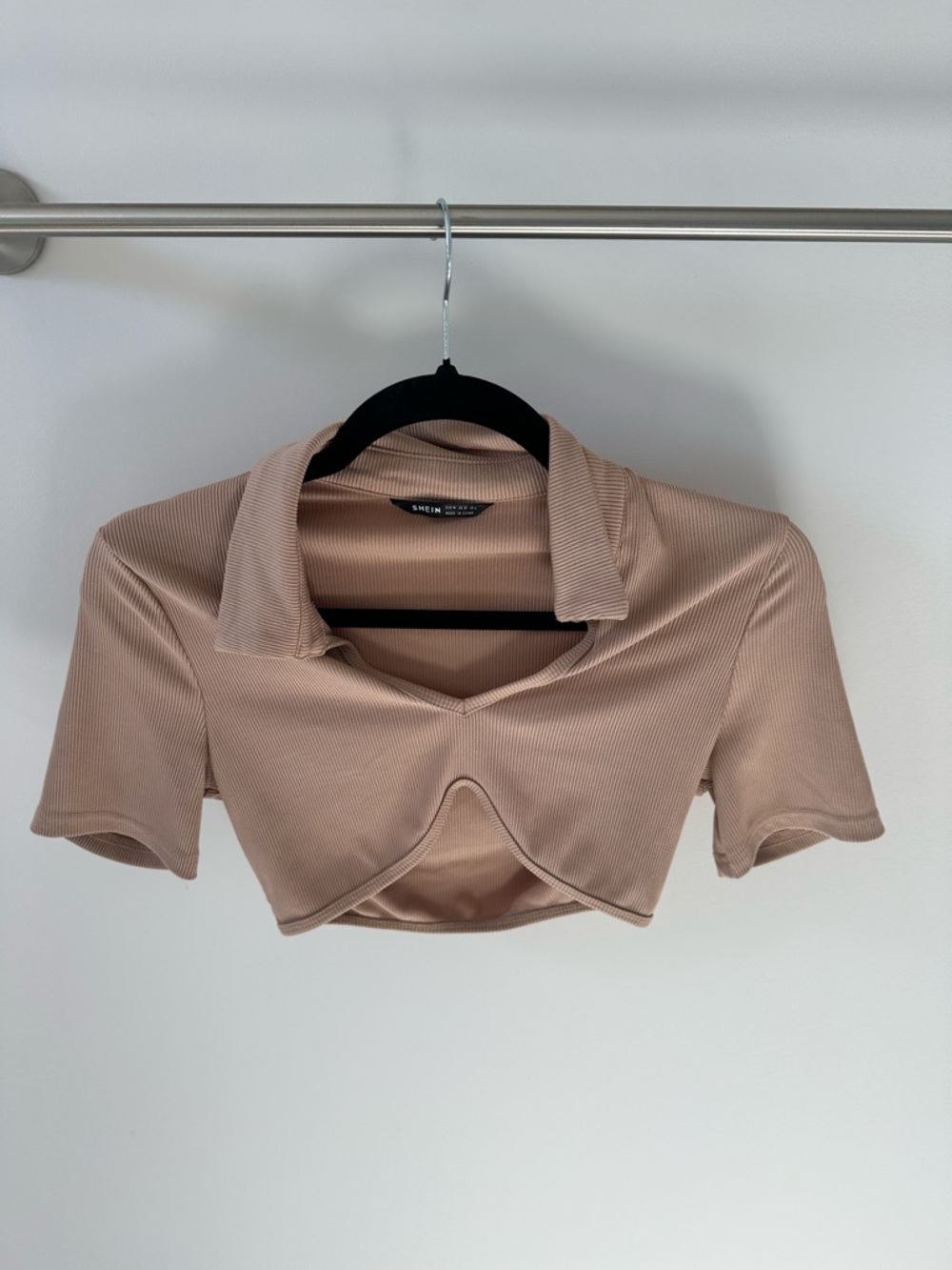 SHEIN Ribbed Fold-Over Collar Cropped Top in Nude